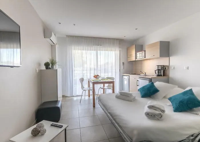 Aparthotel Thalacap 4*