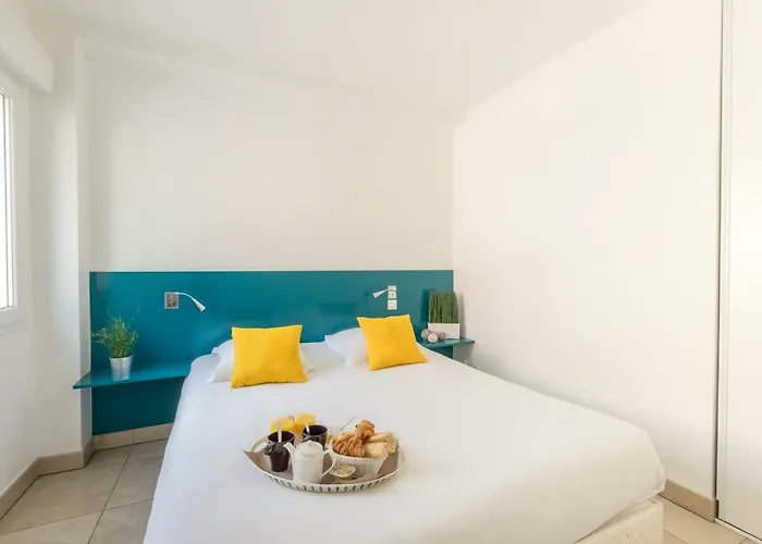 レジデンス タラカップ 4*