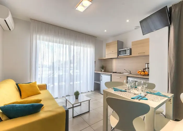 アパートホテル レジデンス タラカップ